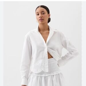 GAP Cropped Eyelet Button Down Long Sleeve Shirt